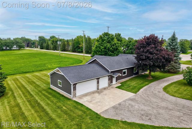 11025 Davison Road, Davison Township, MI 48423