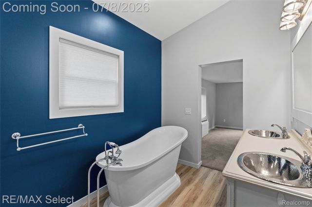 11025 Davison Road, Davison Township, MI 48423