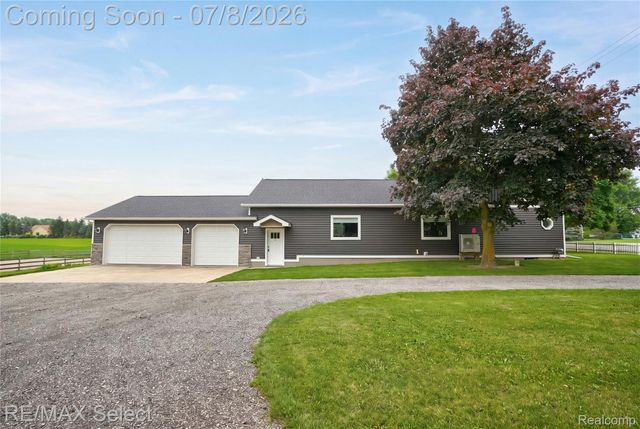 11025 Davison Road, Davison Township, MI 48423