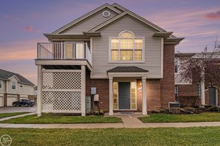 1895 flagstone Circle, Rochester, MI 48307