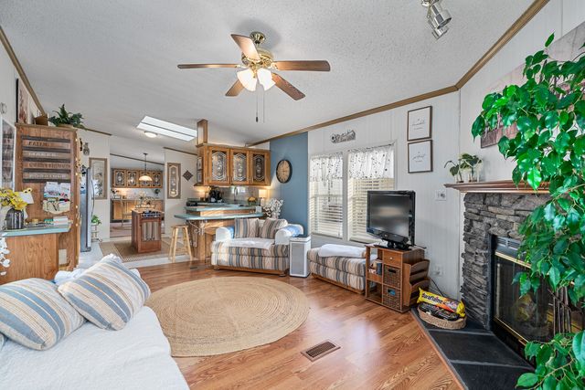 22710 S Ravisloe Lane, Frankfort, IL 60423