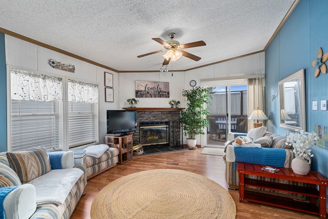 22710 S Ravisloe Lane, Frankfort, IL 60423