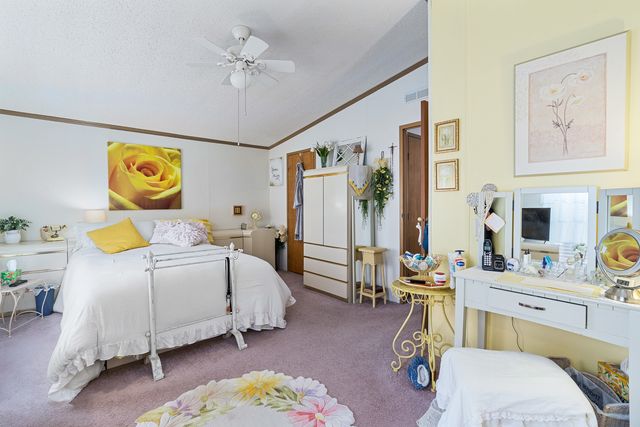 22710 S Ravisloe Lane, Frankfort, IL 60423