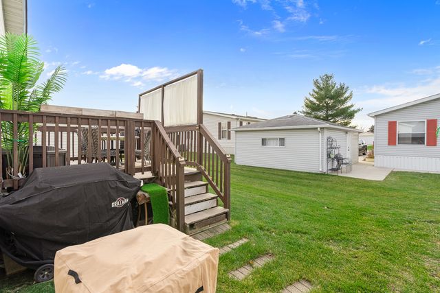 22710 S Ravisloe Lane, Frankfort, IL 60423