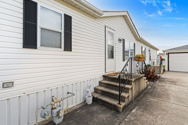 22710 S Ravisloe Lane, Frankfort, IL 60423