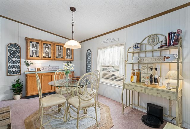 22710 S Ravisloe Lane, Frankfort, IL 60423