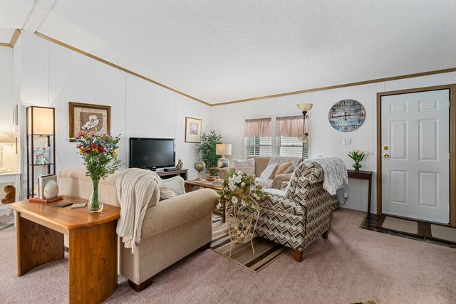 22710 S Ravisloe Lane, Frankfort, IL 60423