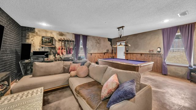 351 Don Propp Road, Azle, TX 76020