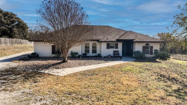 351 Don Propp Road, Azle, TX 76020