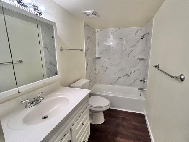 4455 38TH TERRACE N B12, St Petersburg, FL 33714