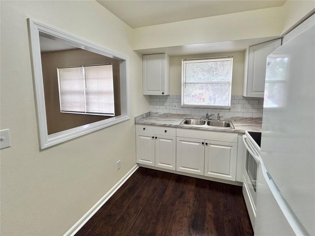 4455 38TH TERRACE N B12, St Petersburg, FL 33714