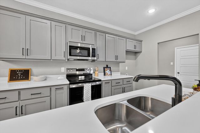 115 Hill Shadow Lane, Whitney, TX 76692