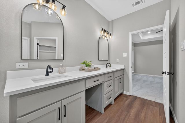 115 Hill Shadow Lane, Whitney, TX 76692