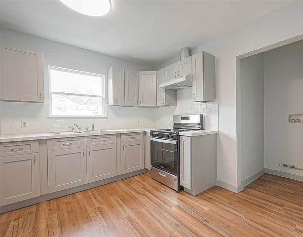 2304 Russell, Houston, TX 77026