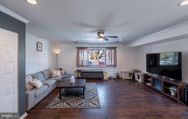 54 IVY CT, Quakertown, PA 18951