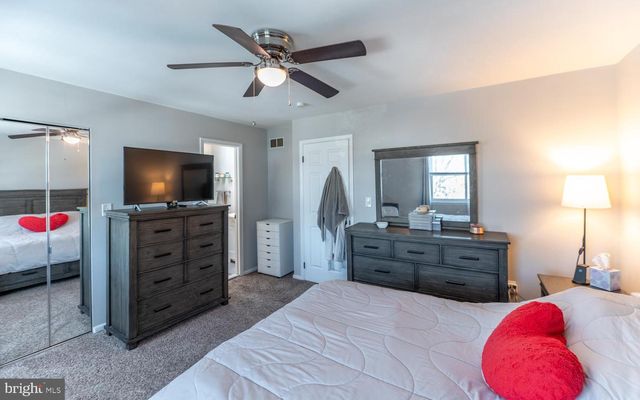 54 IVY CT, Quakertown, PA 18951