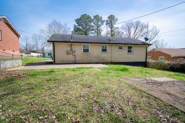 402 Oriole Cir, Clarksville, TN 37043