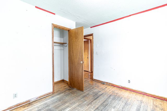 402 Oriole Cir, Clarksville, TN 37043