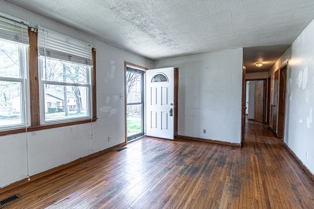 402 Oriole Cir, Clarksville, TN 37043