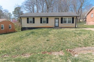 402 Oriole Cir, Clarksville, TN 37043