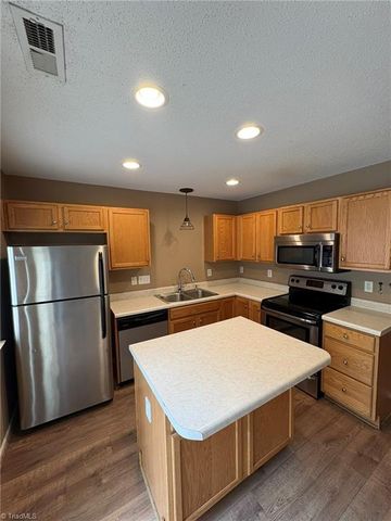 41 Tannenbaum Circle, Greensboro, NC 27410