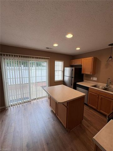 41 Tannenbaum Circle, Greensboro, NC 27410