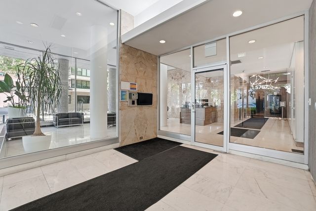 5757 N Sheridan Road 20D, Chicago, IL 60660