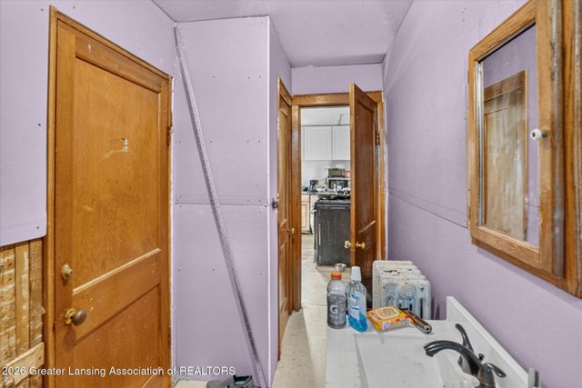 305 W Elm Street, Mason, MI 48854