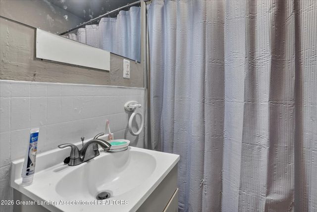 305 W Elm Street, Mason, MI 48854