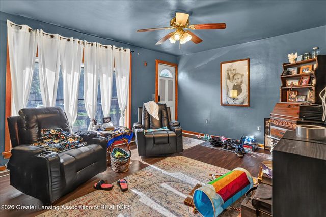 305 W Elm Street, Mason, MI 48854