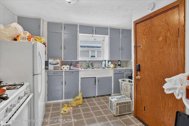 305 W Elm Street, Mason, MI 48854