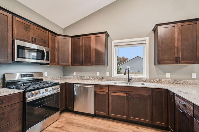 911 Gable Street, Taylors Falls, MN 55084