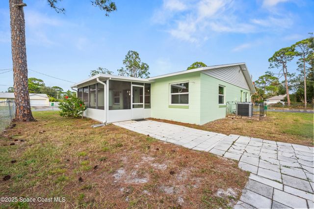 6450 Ember Avenue, Cocoa, FL 32927