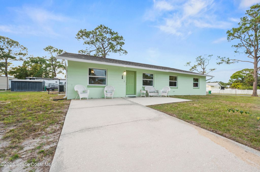 6450 Ember Avenue, Cocoa, FL 32927