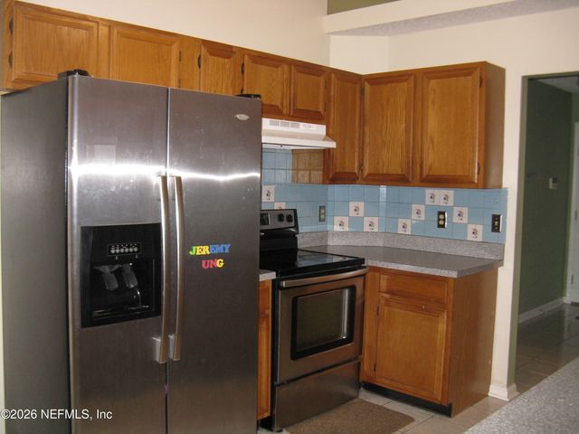 8464 THREE CREEKS Boulevard, Jacksonville, FL 32220