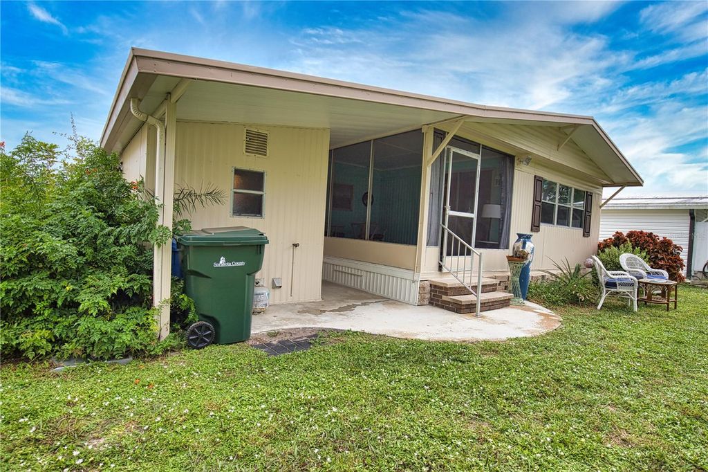 Image 34 of property listing at 236 N FIJI CIRCLE, Englewood, FL 34223