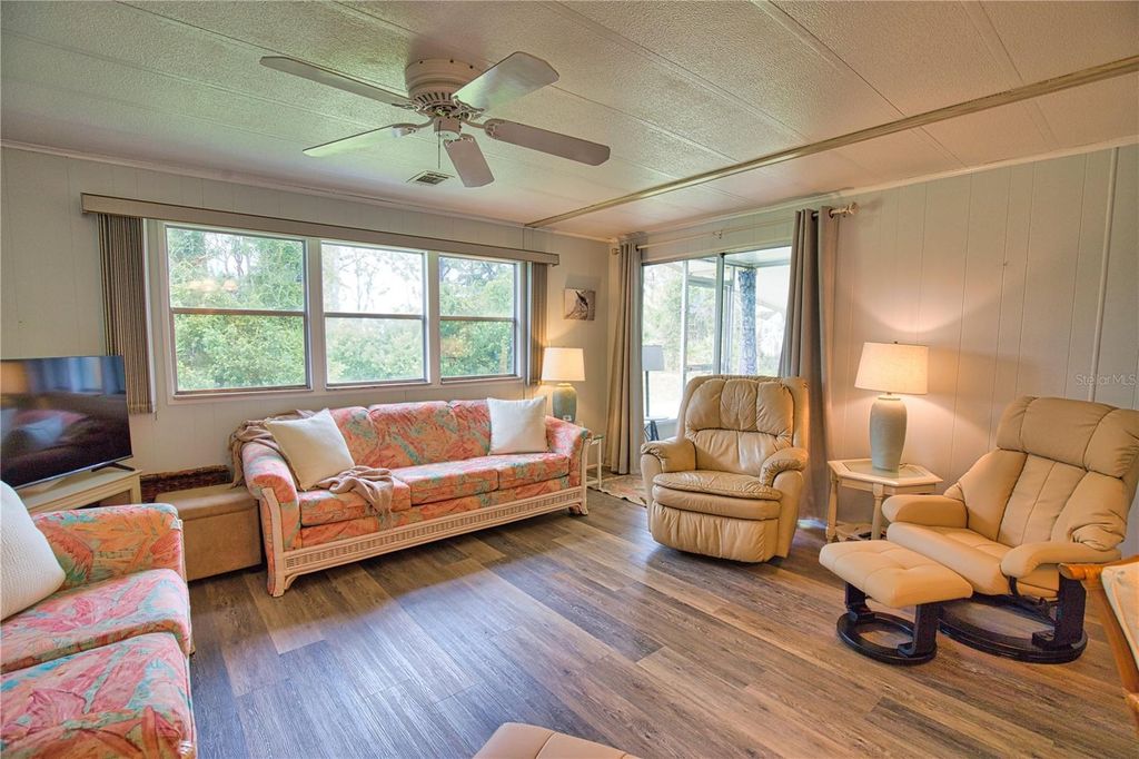 Image 6 of property listing at 236 N FIJI CIRCLE, Englewood, FL 34223