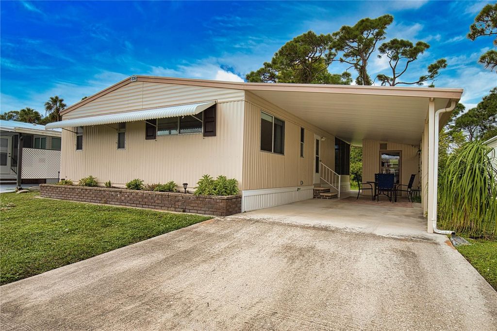 Image 10 of property listing at 236 N FIJI CIRCLE, Englewood, FL 34223