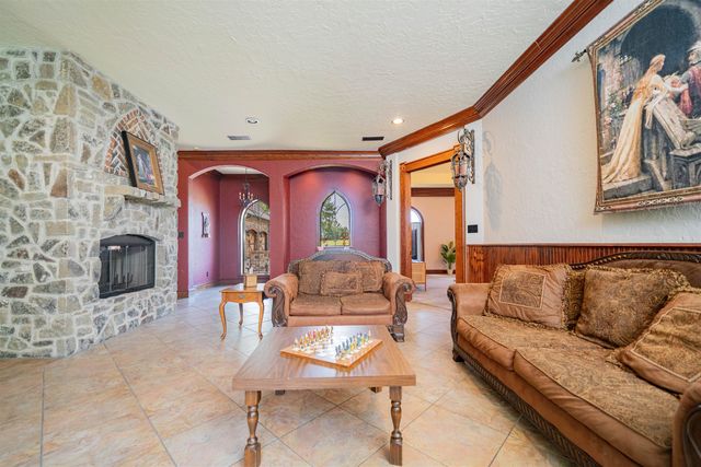 4721 Bobwhite Rd, Gilmer, TX 75645