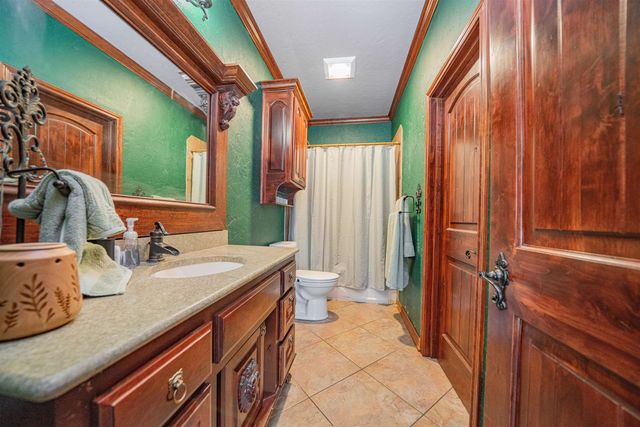 4721 Bobwhite Rd, Gilmer, TX 75645