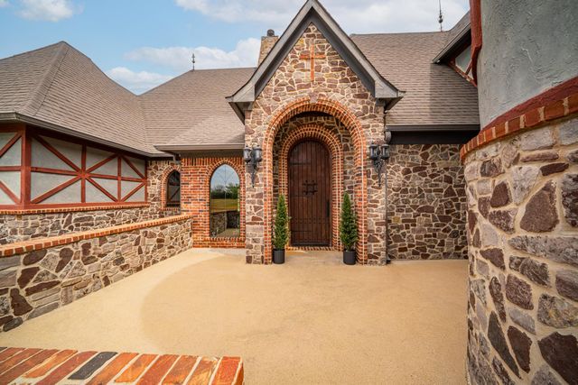 4721 Bobwhite Rd, Gilmer, TX 75645