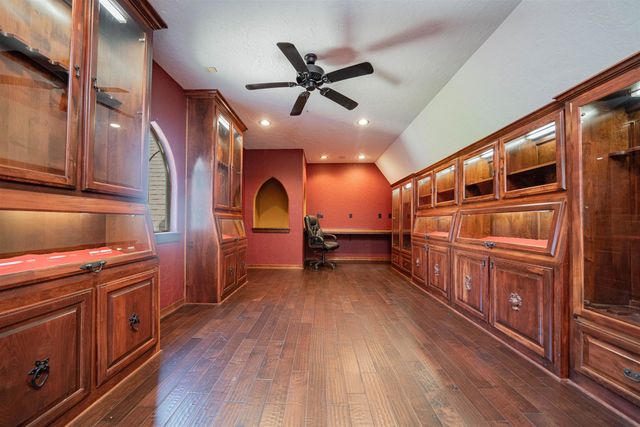 4721 Bobwhite Rd, Gilmer, TX 75645