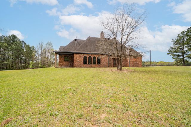 4721 Bobwhite Rd, Gilmer, TX 75645