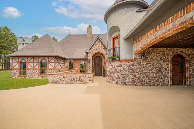 4721 Bobwhite Rd, Gilmer, TX 75645