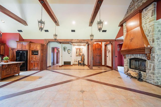 4721 Bobwhite Rd, Gilmer, TX 75645