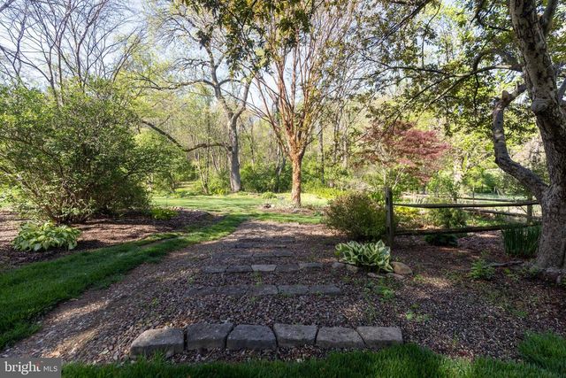 1077 FIDDLERS ROAD, Chambersburg, PA 17202