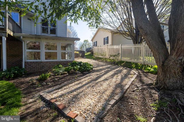 1077 FIDDLERS ROAD, Chambersburg, PA 17202
