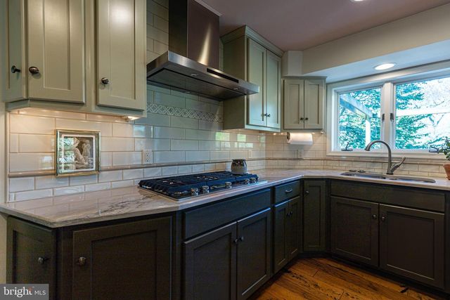 1077 FIDDLERS ROAD, Chambersburg, PA 17202