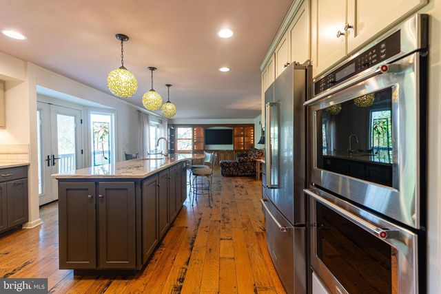 1077 FIDDLERS ROAD, Chambersburg, PA 17202