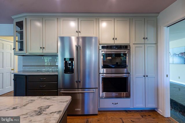 1077 FIDDLERS ROAD, Chambersburg, PA 17202